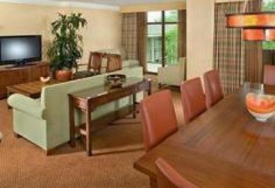 Hotel Emory Conference Center 4*